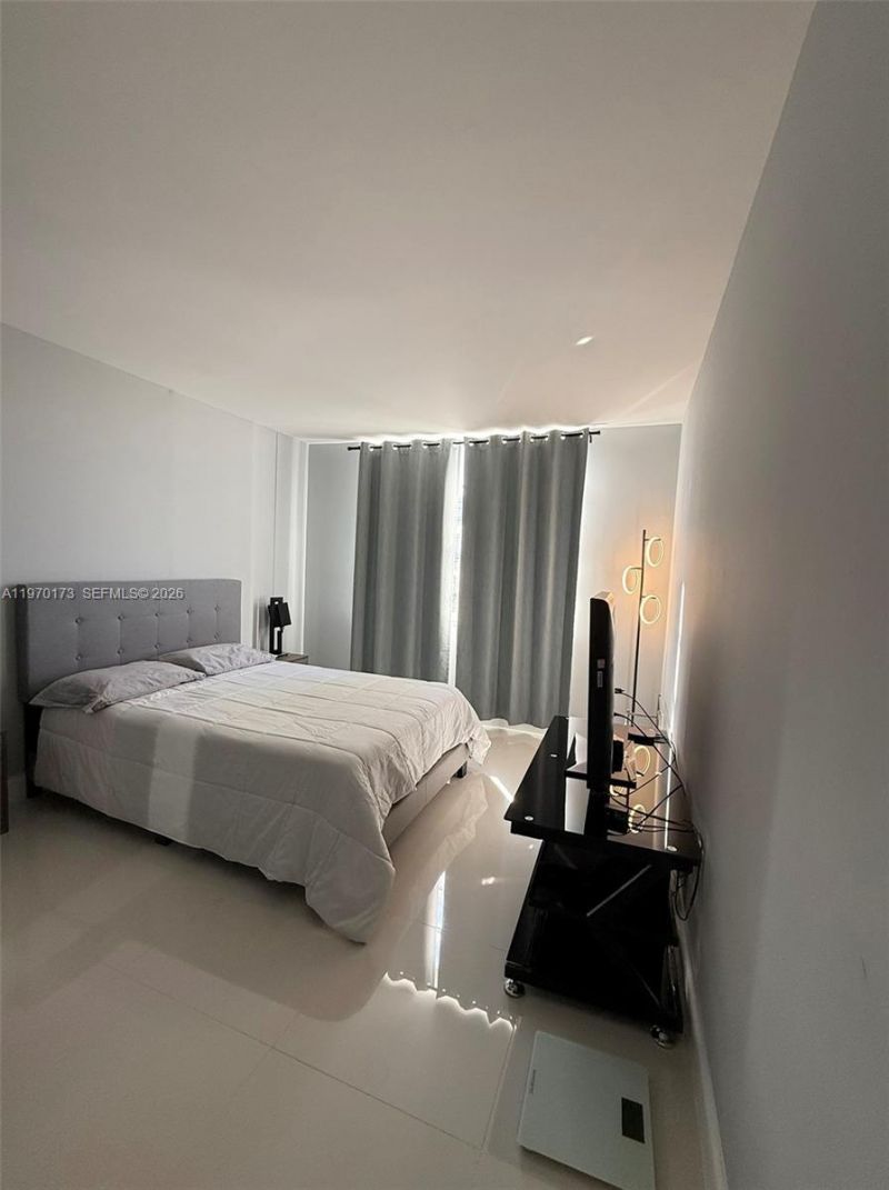 2851 NE 183rd St, Unit 412E, Aventura, FL 33160 Photo