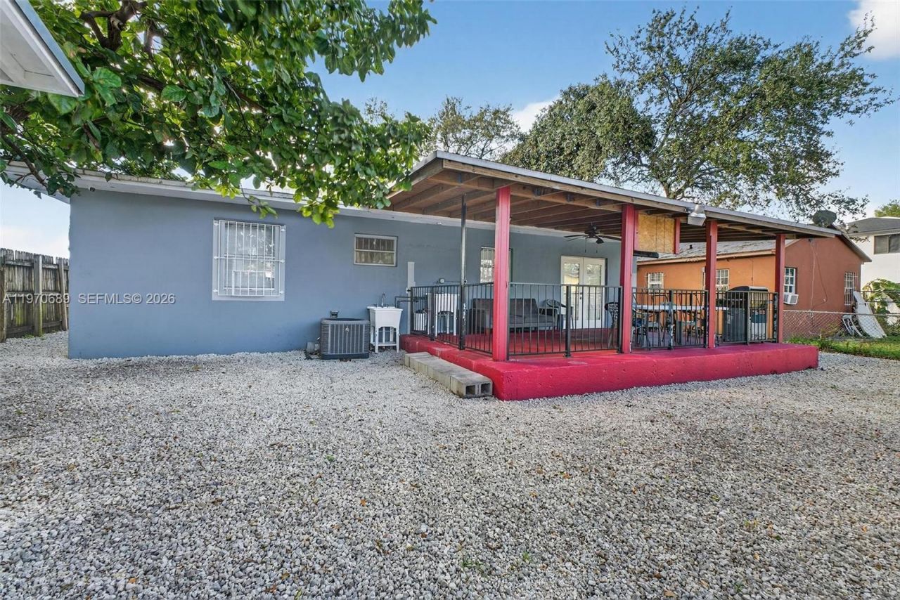 2741 NW 43rd Ter , Miami, FL 33142 Photo