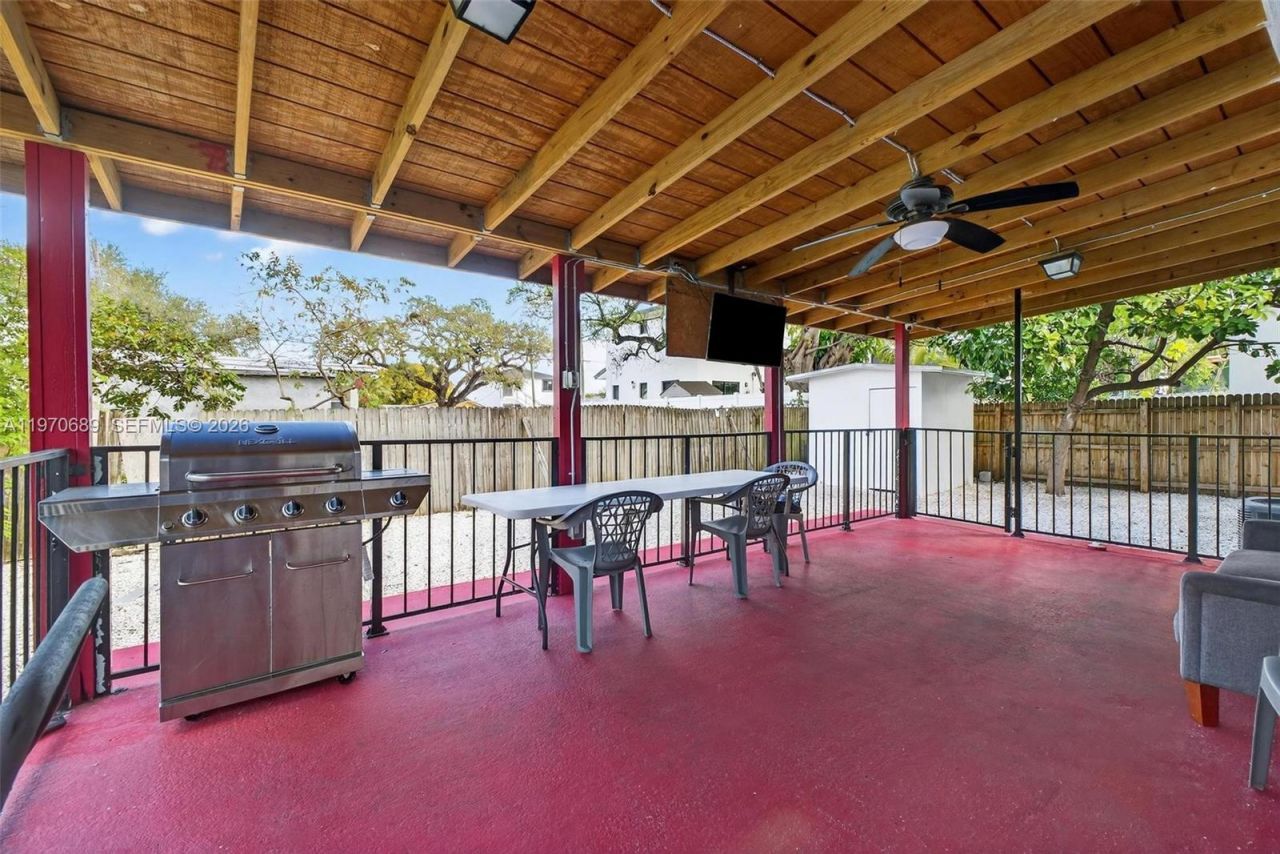 2741 NW 43rd Ter , Miami, FL 33142 Photo