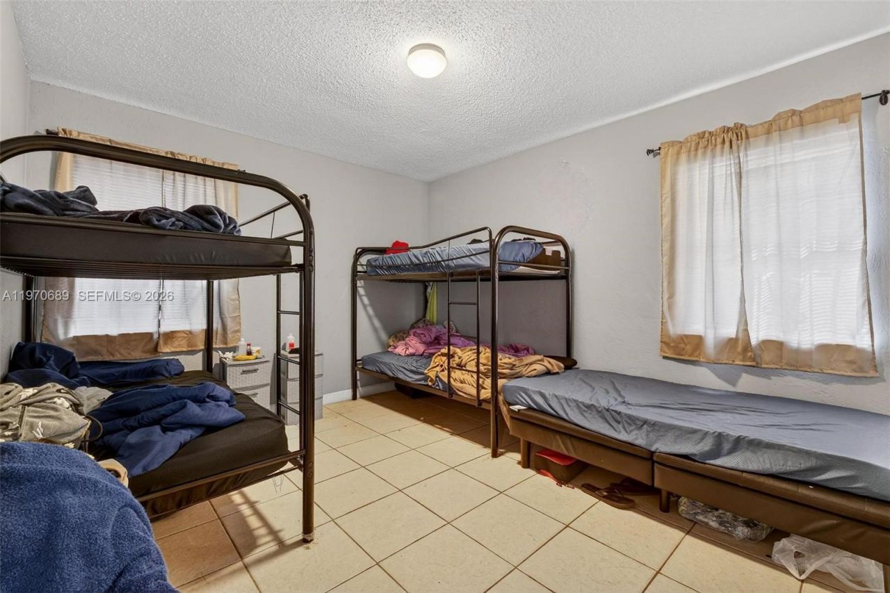 2741 NW 43rd Ter , Miami, FL 33142 Photo