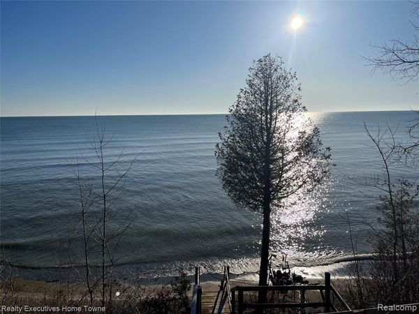2255 Lakeshore Road, Sandusky, MI 48401
