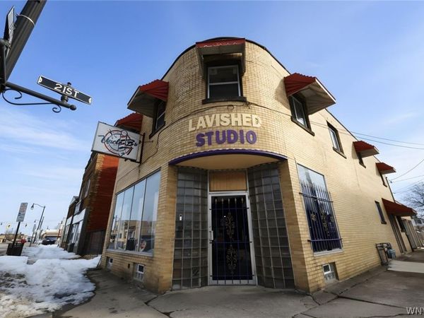 2101 Pine Avenue, Niagara Falls, NY 14301