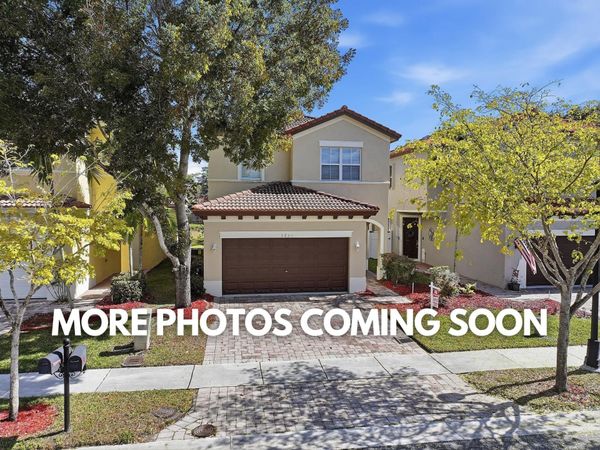 1211 NE 40th Road, Homestead, FL 33033