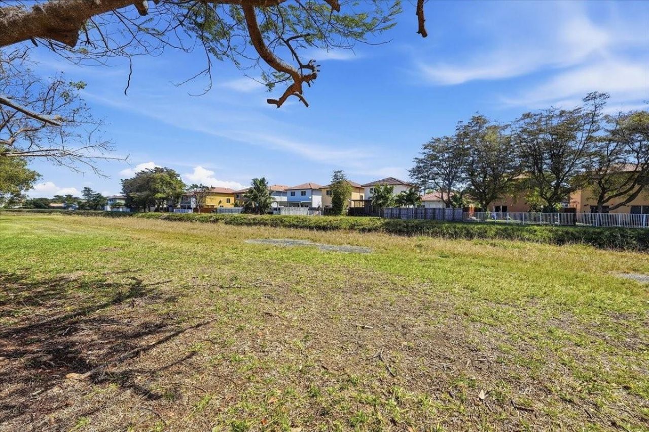 1211 NE 40th Road, Homestead, FL 33033 Photo