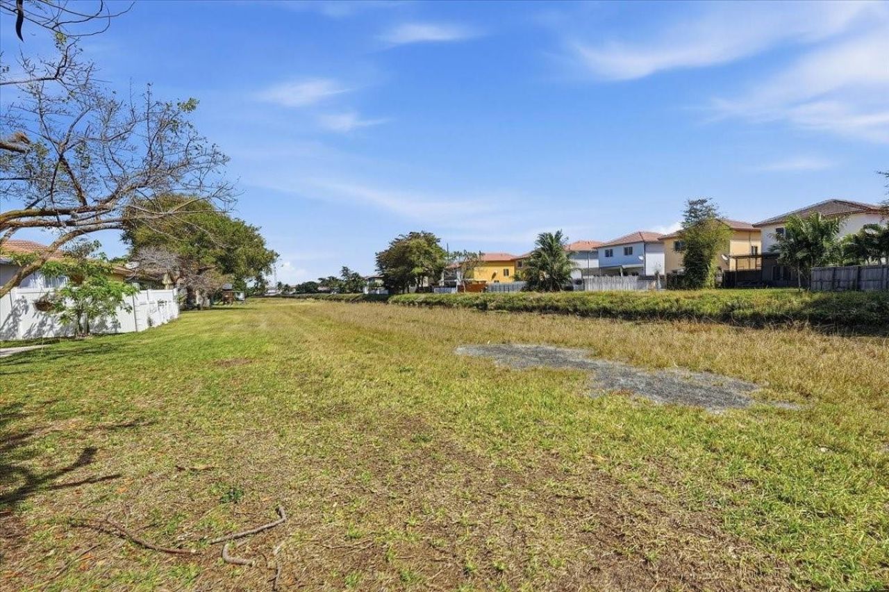 1211 NE 40th Road, Homestead, FL 33033 Photo