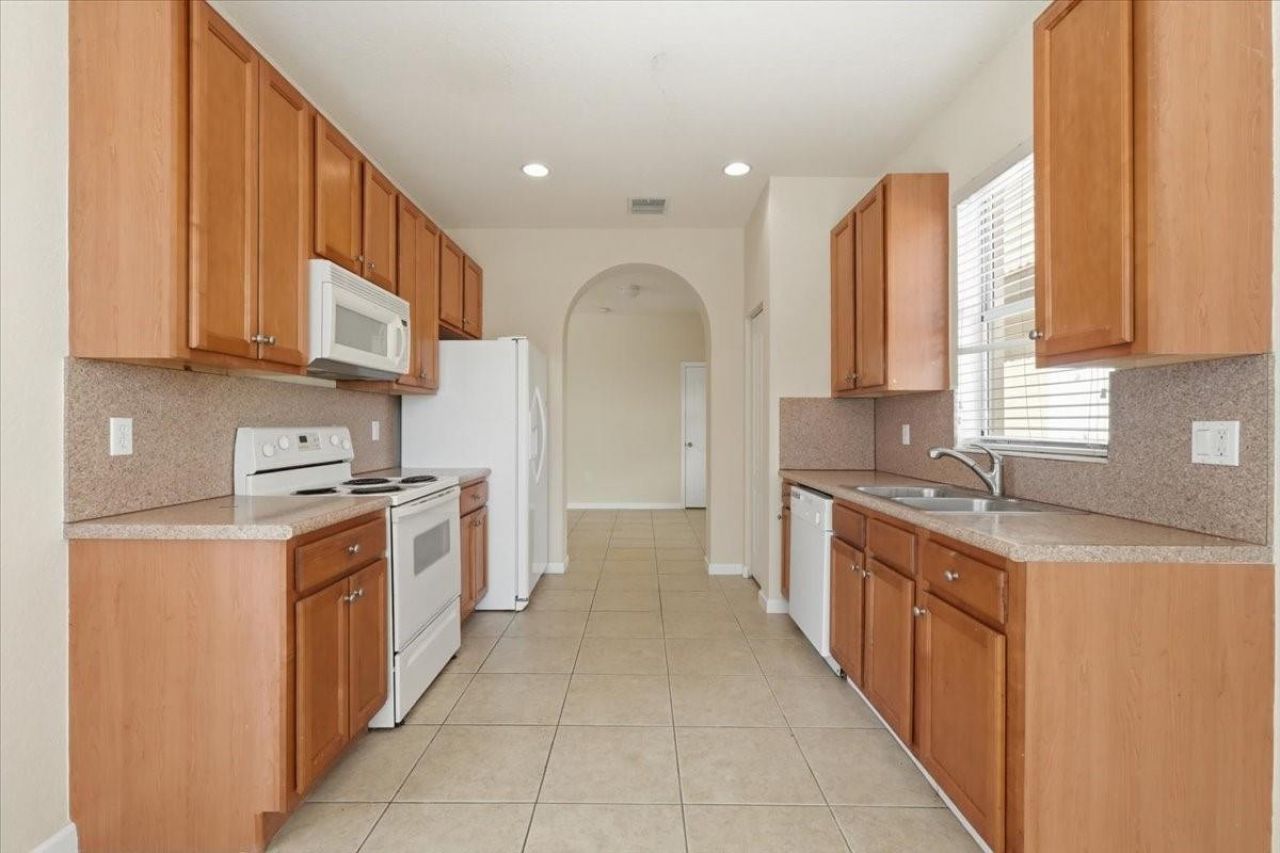 1211 NE 40th Road, Homestead, FL 33033 Photo