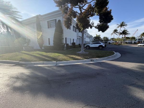 140 Cypress Club Drive, Unit 422, Pompano Beach, FL 33060