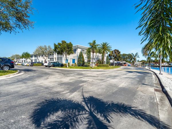 140 Cypress Club Drive, Unit 422, Pompano Beach, FL 33060