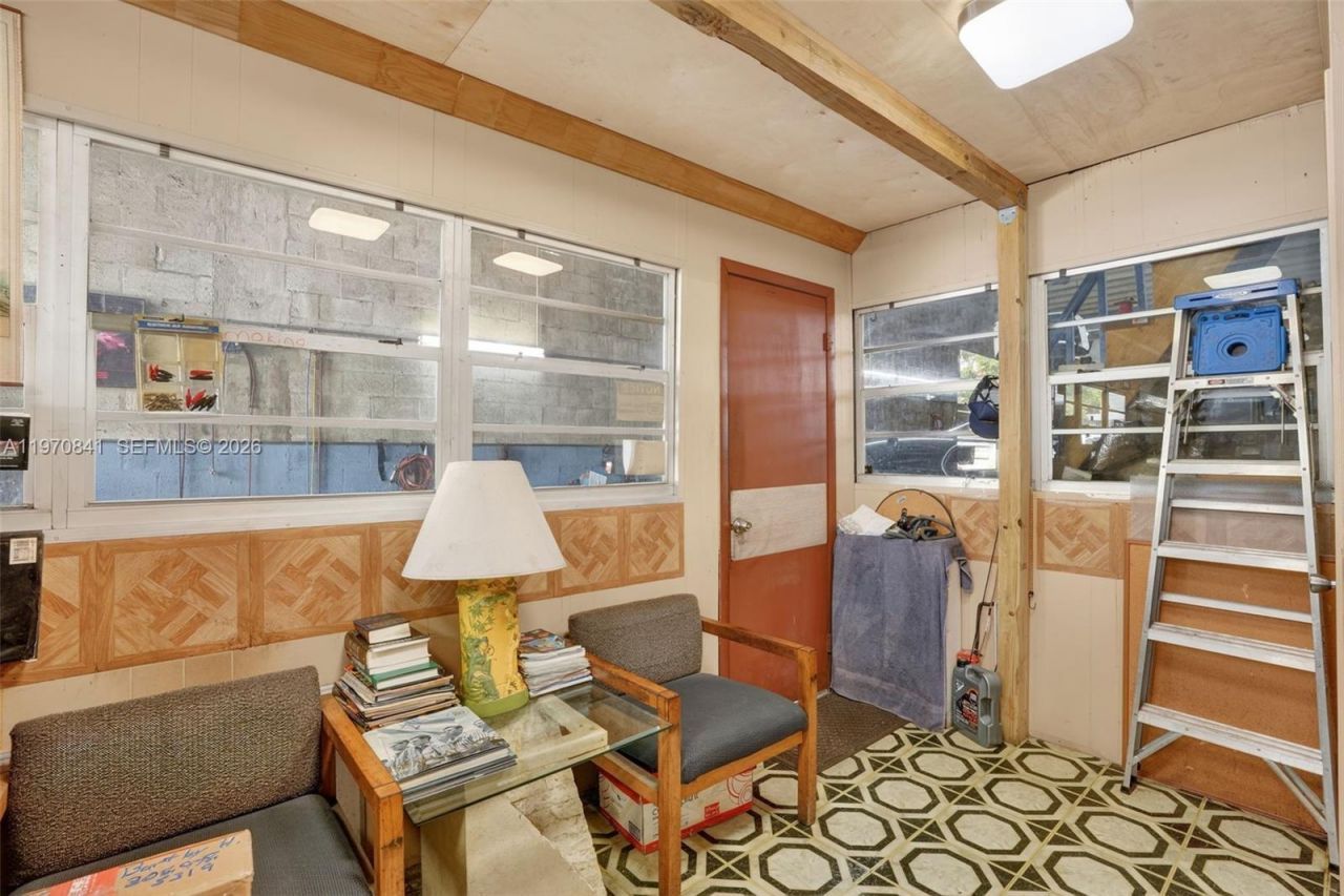 3838 Shipping Ave , Miami, FL 33146 Photo