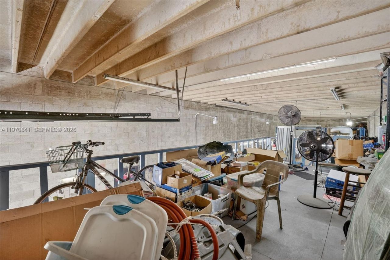 3838 Shipping Ave , Miami, FL 33146 Photo