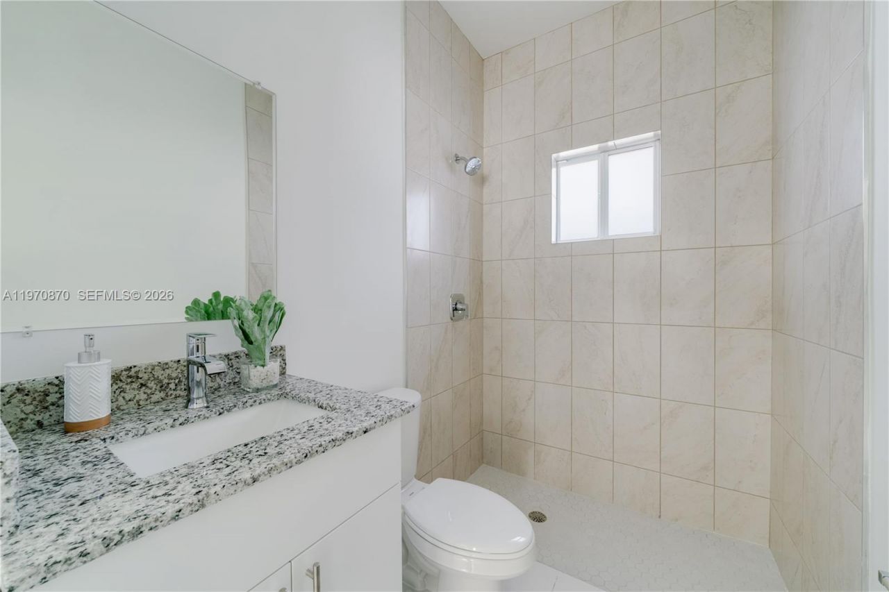 5735 SW 4th St , Miami, FL 33144 Photo