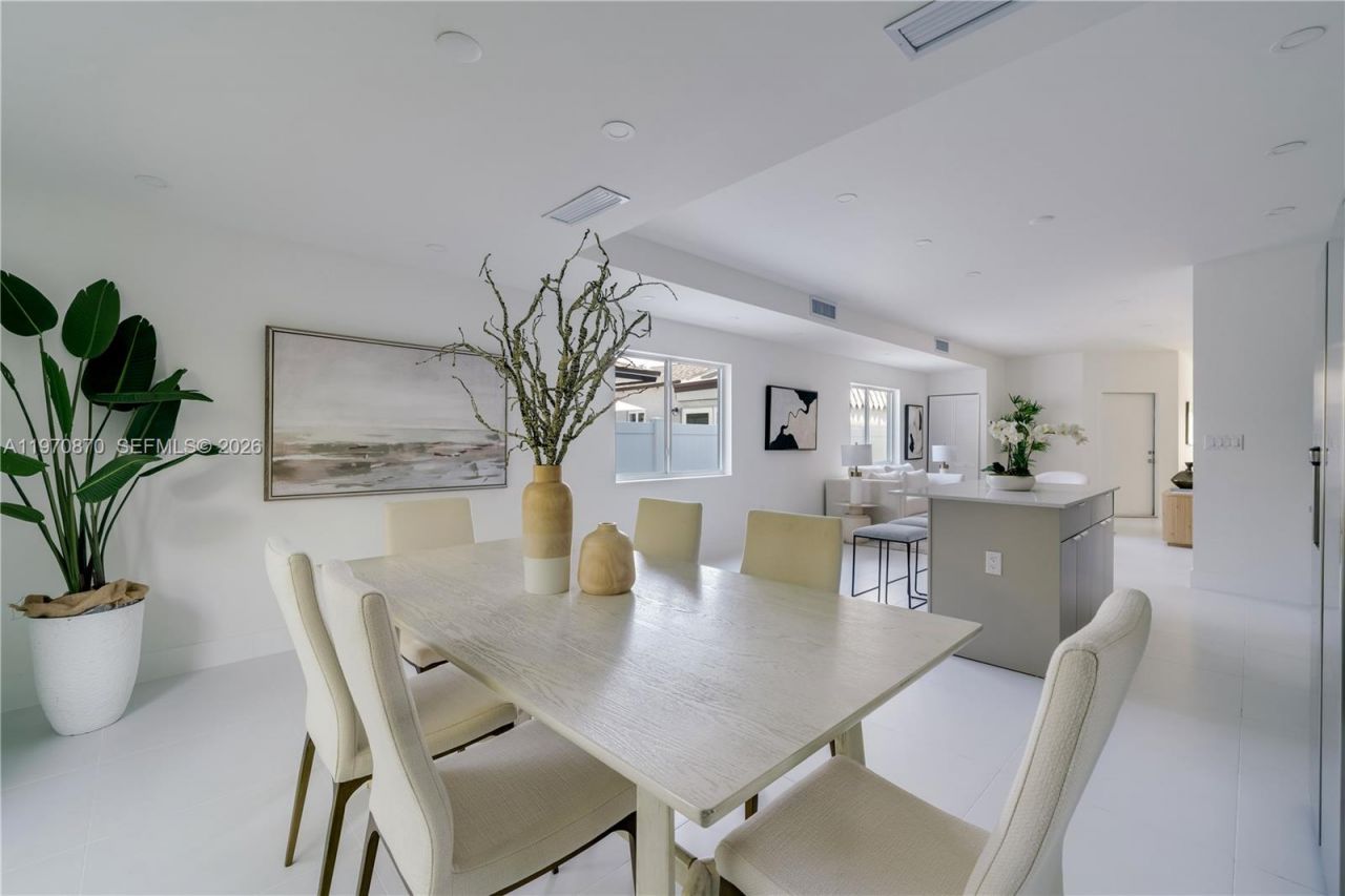 5735 SW 4th St , Miami, FL 33144 Photo