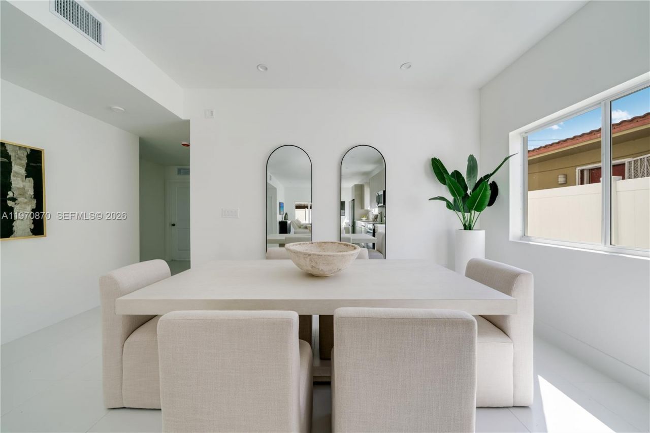 5735 SW 4th St , Miami, FL 33144 Photo