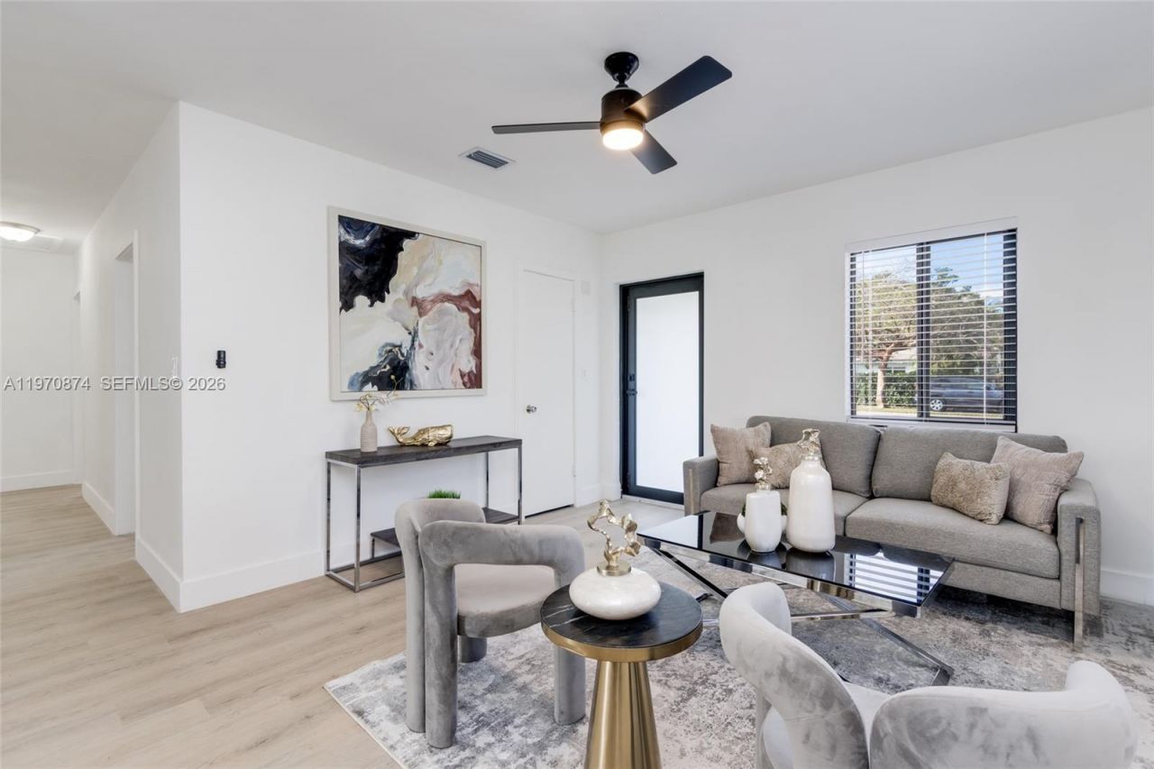 16049 NE 9th Pl, North Miami Beach, FL 33162 Photo