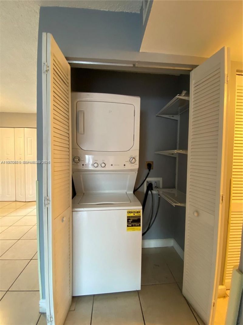 1735 W 60th St , Unit M301, Hialeah, FL 33012 Photo