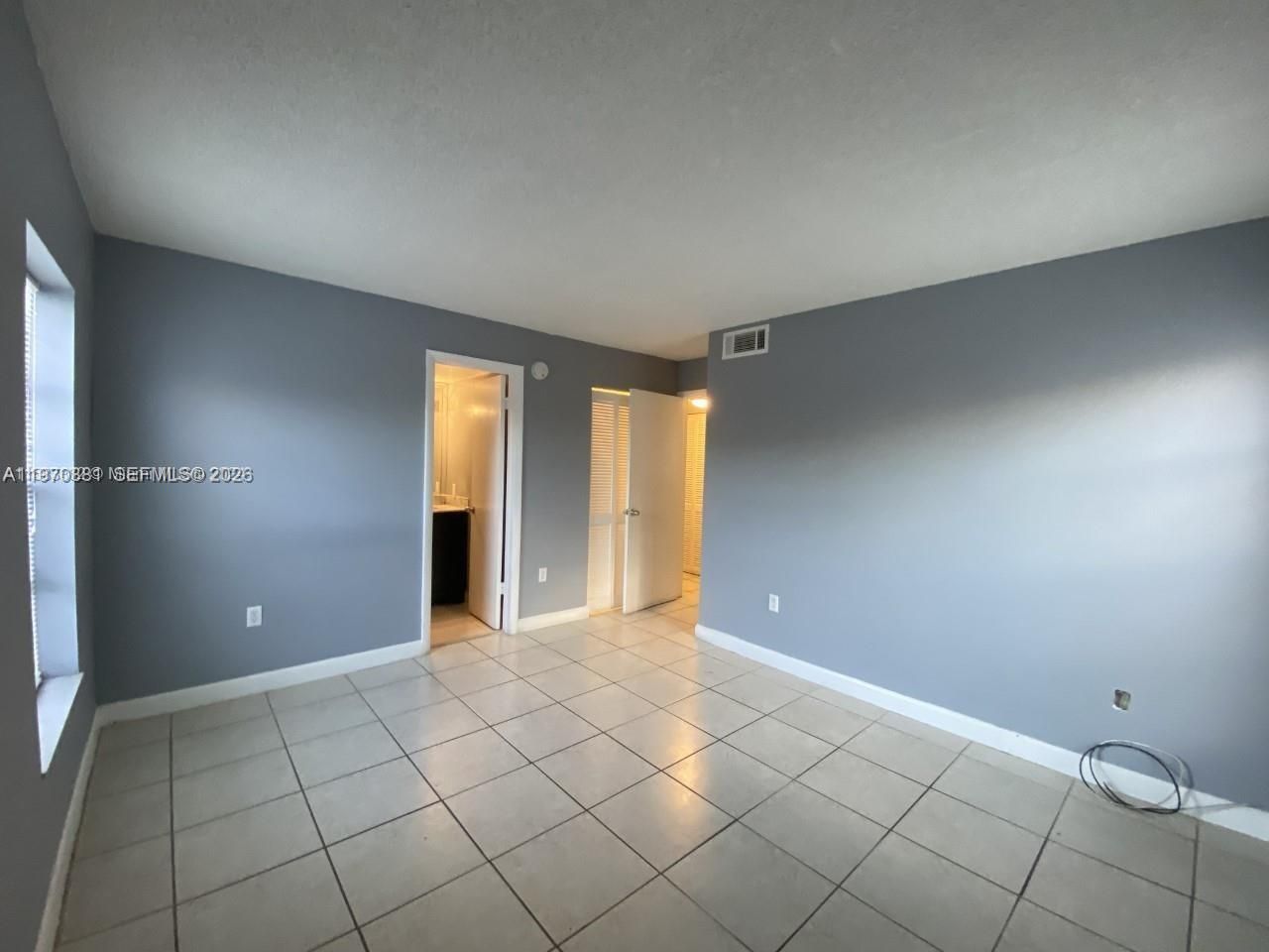 1735 W 60th St , Unit M301, Hialeah, FL 33012 Photo