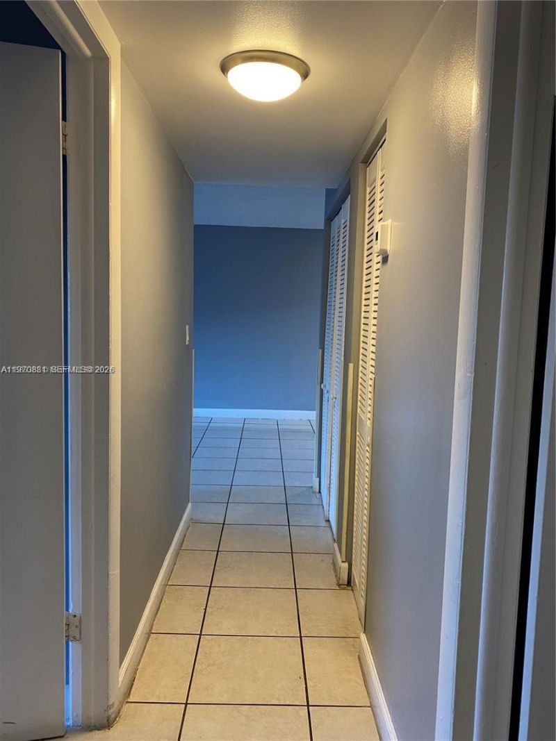 1735 W 60th St , Unit M301, Hialeah, FL 33012 Photo