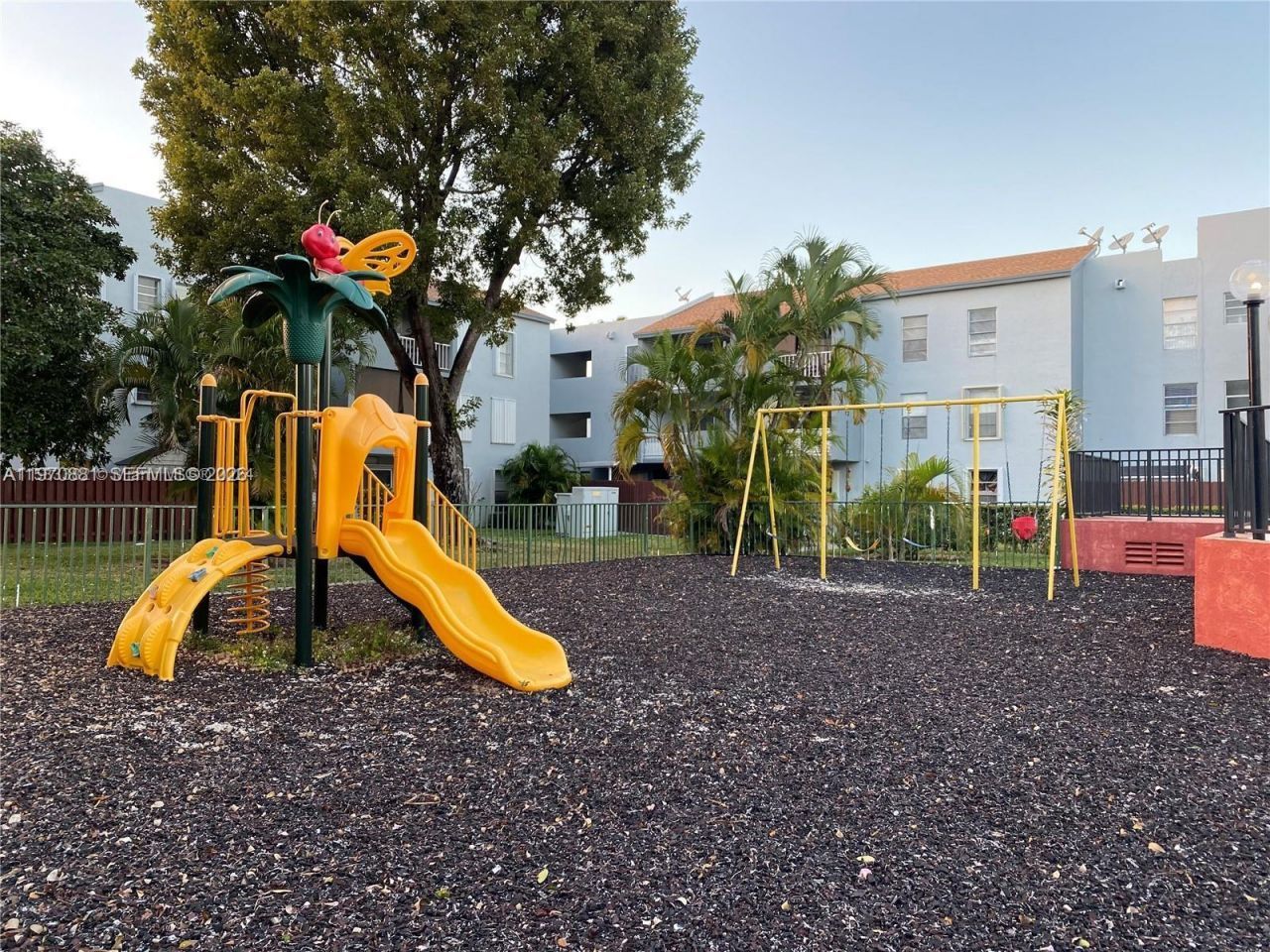 1735 W 60th St , Unit M301, Hialeah, FL 33012 Photo