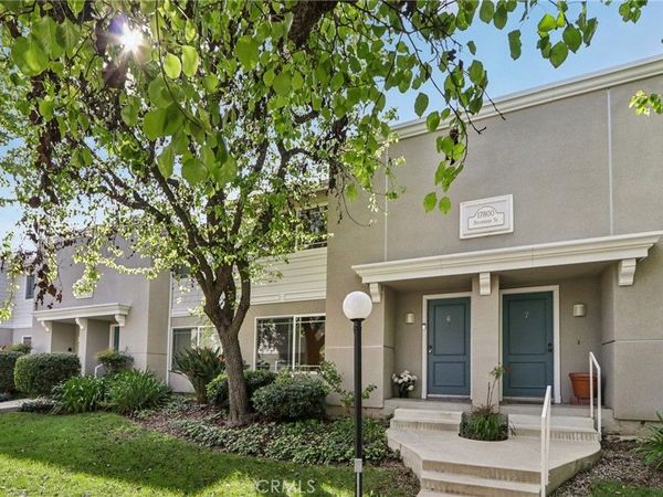 17800 Devonshire Street, Unit 6, Northridge, CA 91325