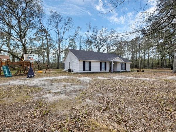 38030 MICHELLE Drive, Pearl River, LA 70452