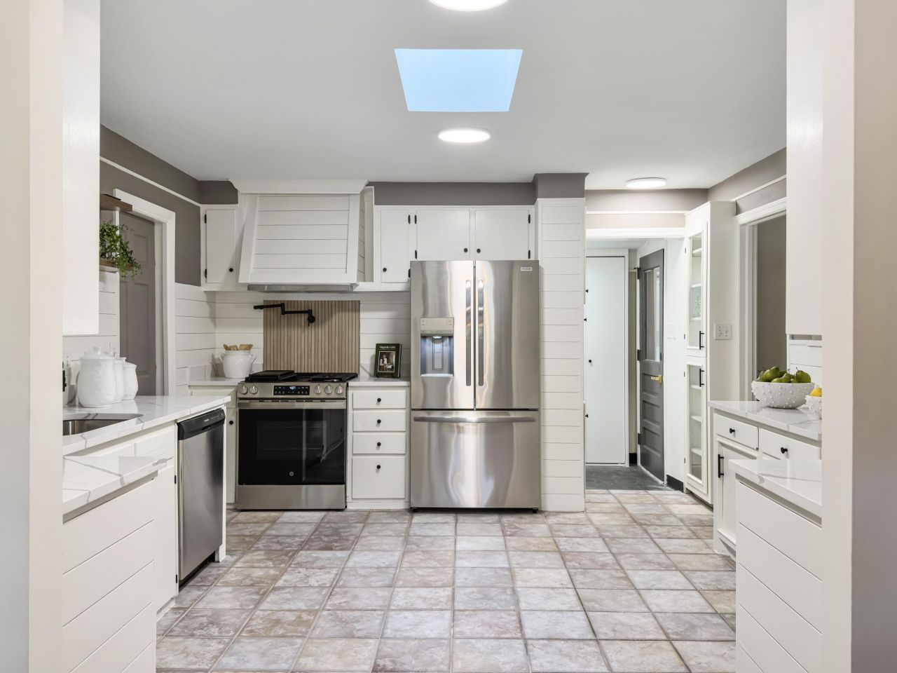 1318 Foster Street Photo 12