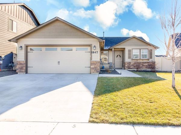1847 E Mesa Falls St, Kuna, ID 83634