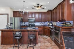 366 Gallery Cliff Drive  photo 4