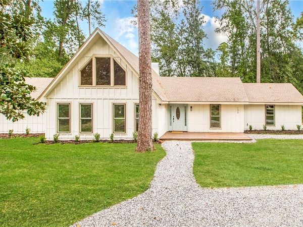 106 WOODLAWN Lane, Mandeville, LA 70471