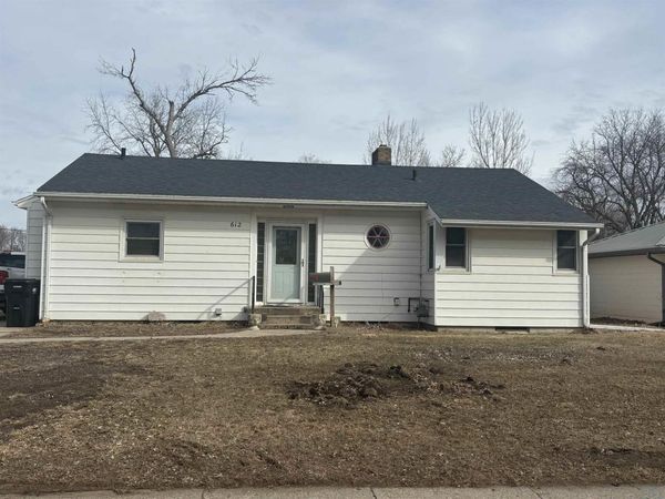 612 Sherman Ave, Cherokee, IA 51012