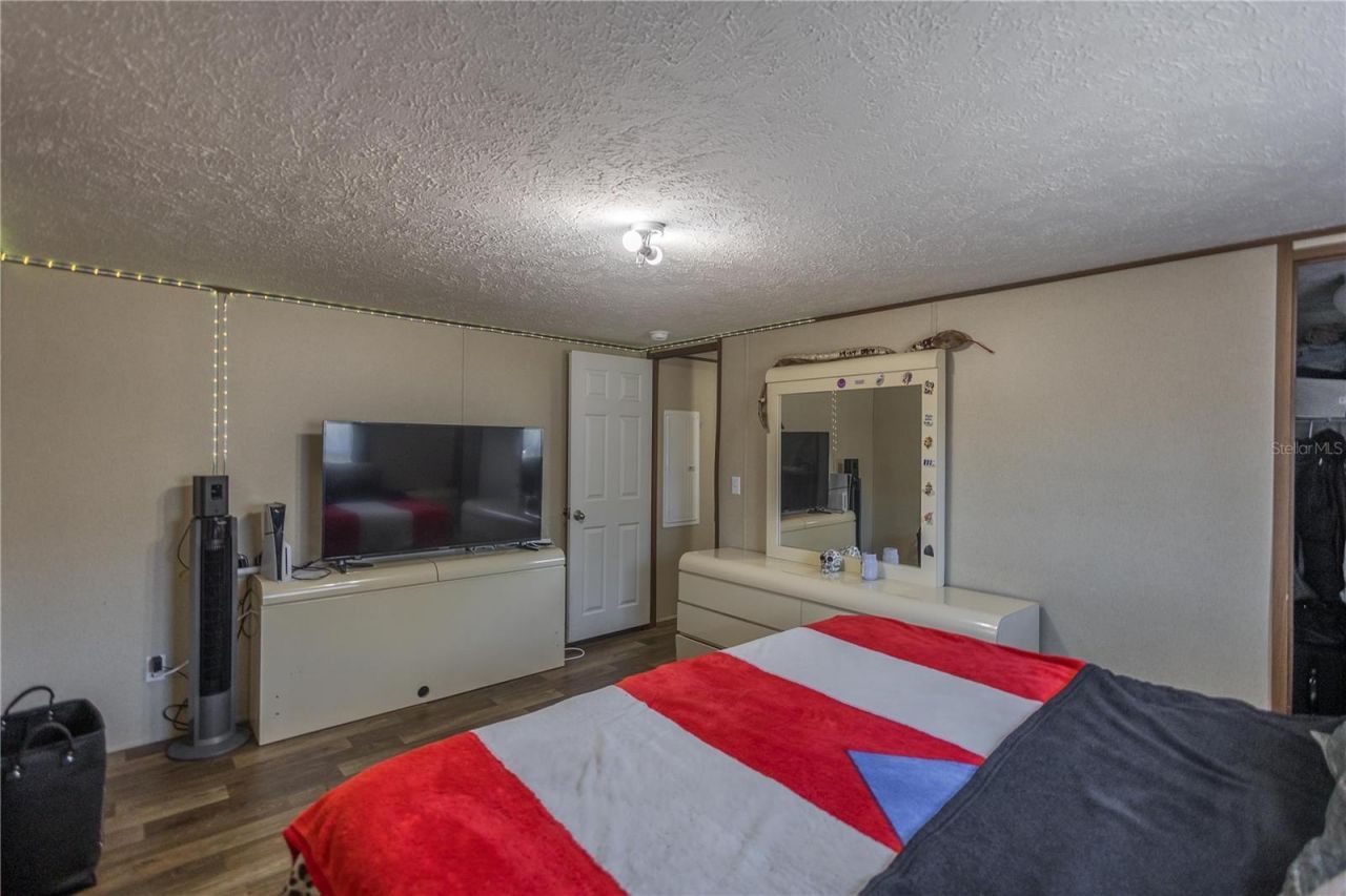 6170 SE 220th Avenue, Morriston, FL 32668 Photo