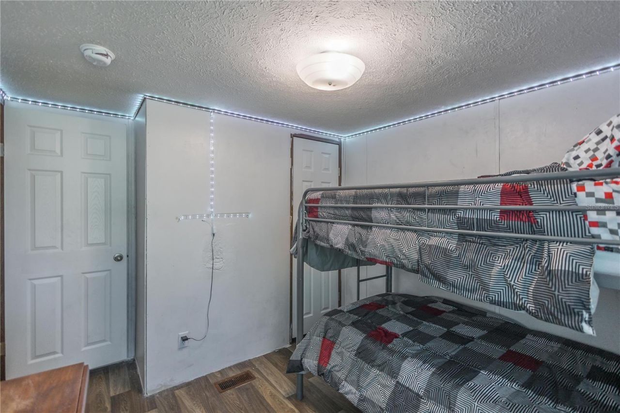 6170 SE 220th Avenue, Morriston, FL 32668 Photo