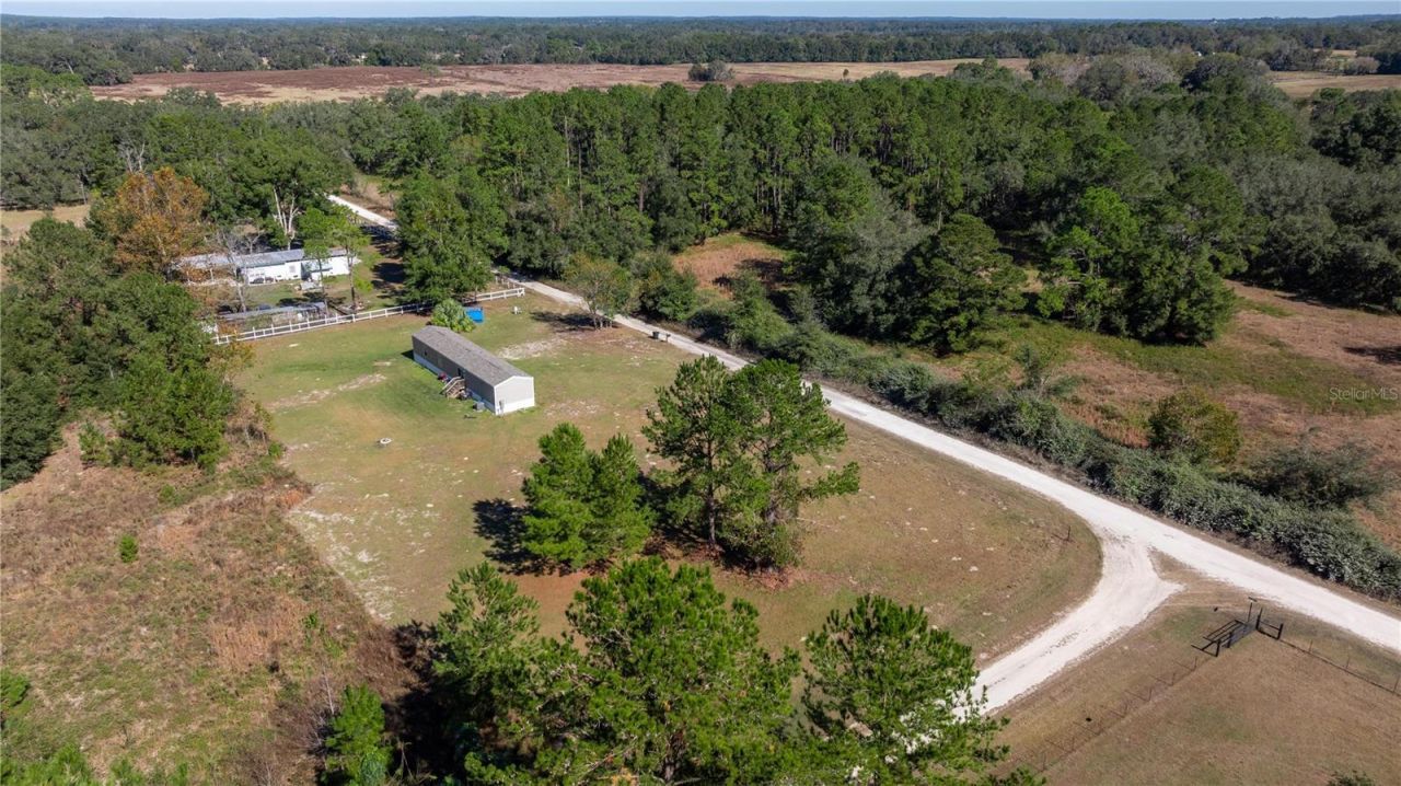 6170 SE 220th Avenue, Morriston, FL 32668 Photo