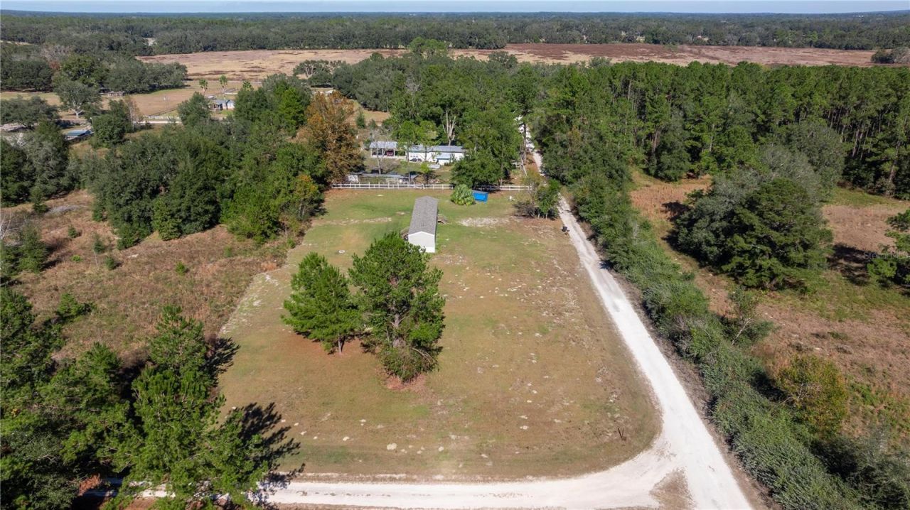 6170 SE 220th Avenue, Morriston, FL 32668 Photo