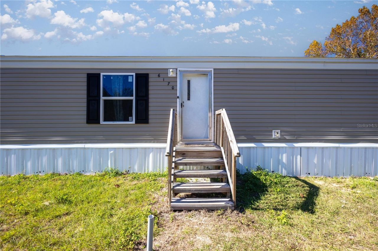 6170 SE 220th Avenue, Morriston, FL 32668 Photo