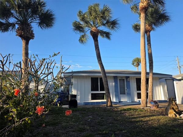 515 AVENIDA DE MAYO, SARASOTA, FL 34242