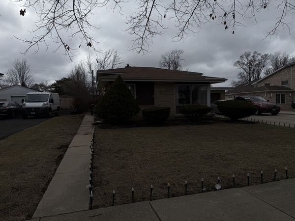 226 Fernwood Lane, Glenview, IL 60025