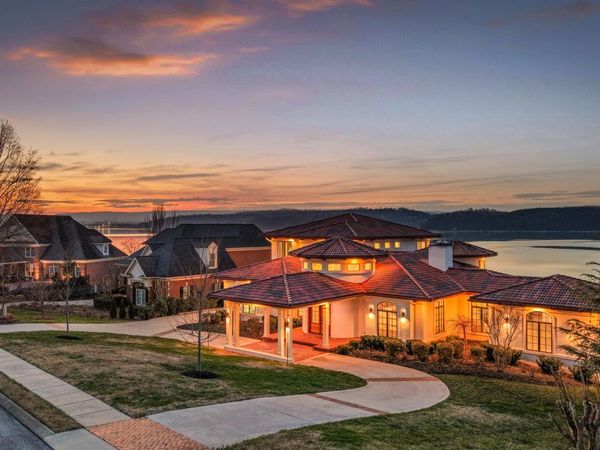 4415 Sailmaker Circle, Chattanooga, TN 37416