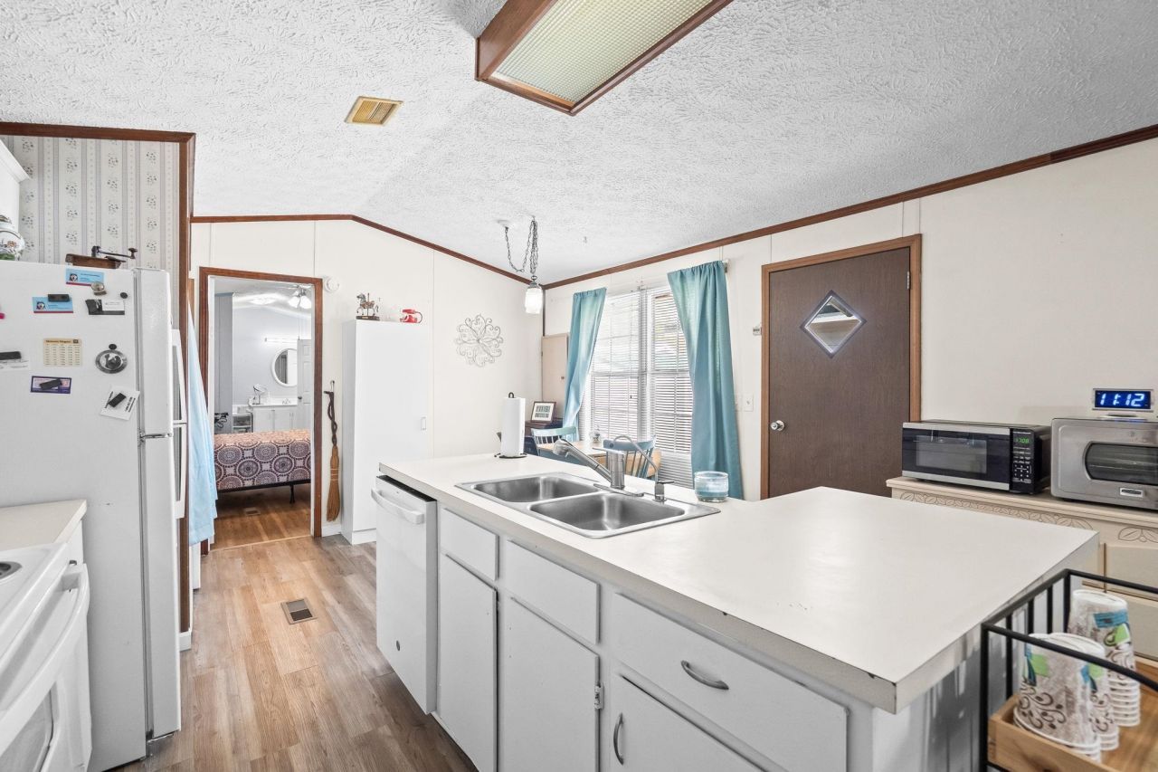 31 Burr Circle  Photo 17