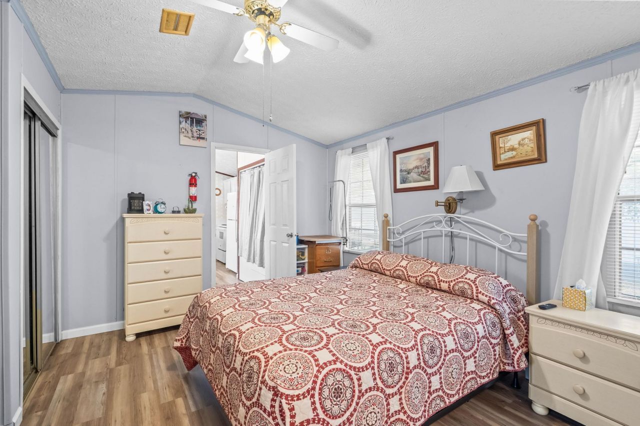 31 Burr Circle  Photo 27