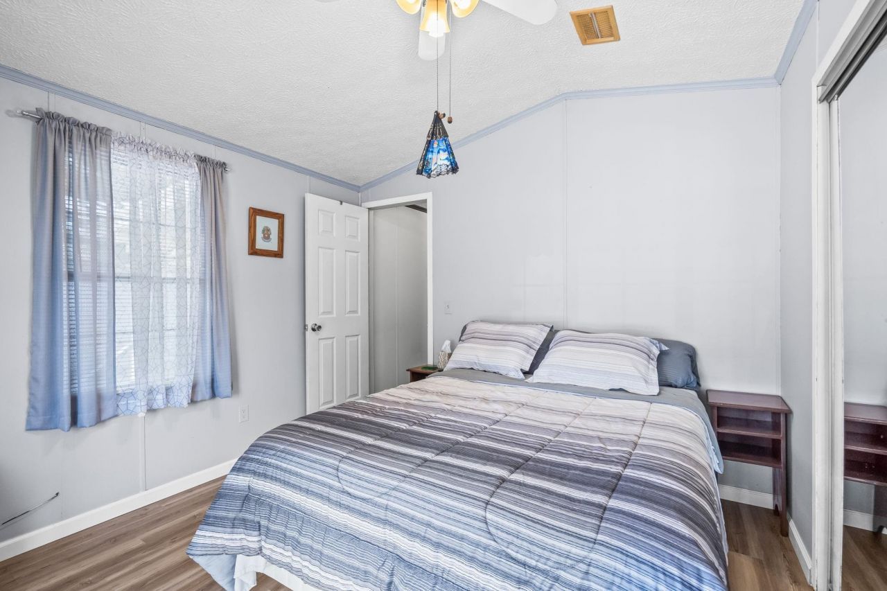 31 Burr Circle  Photo 33