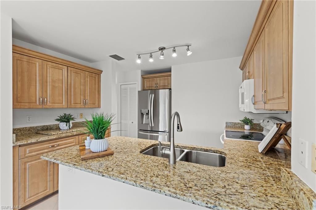 8291 Grand Palm Dr, Unit 2, Estero, FL 33967 Photo