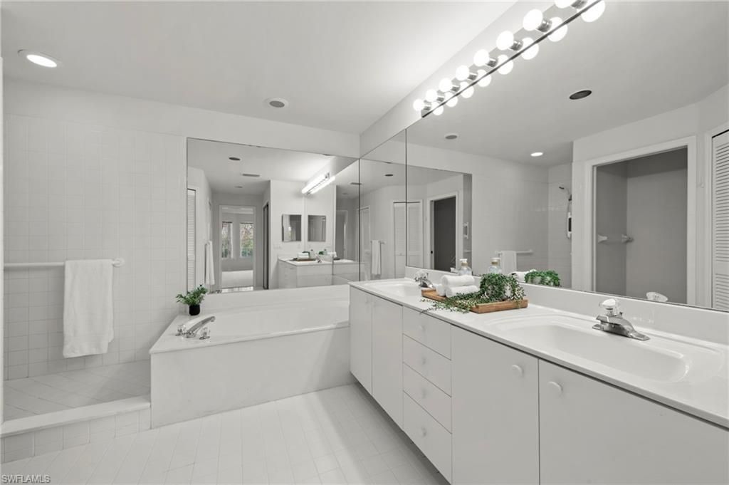 8291 Grand Palm Dr, Unit 2, Estero, FL 33967 Photo