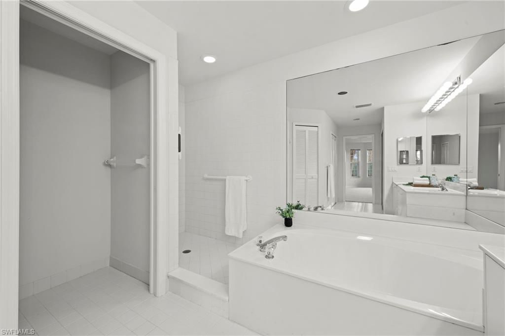 8291 Grand Palm Dr, Unit 2, Estero, FL 33967 Photo