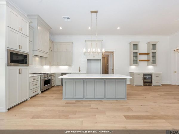 2730 Pointe-marie Dr, Baton Rouge, LA 70820