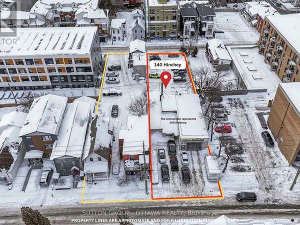 140 Hinchey Avenue, Ottawa, ON K1Y1L4