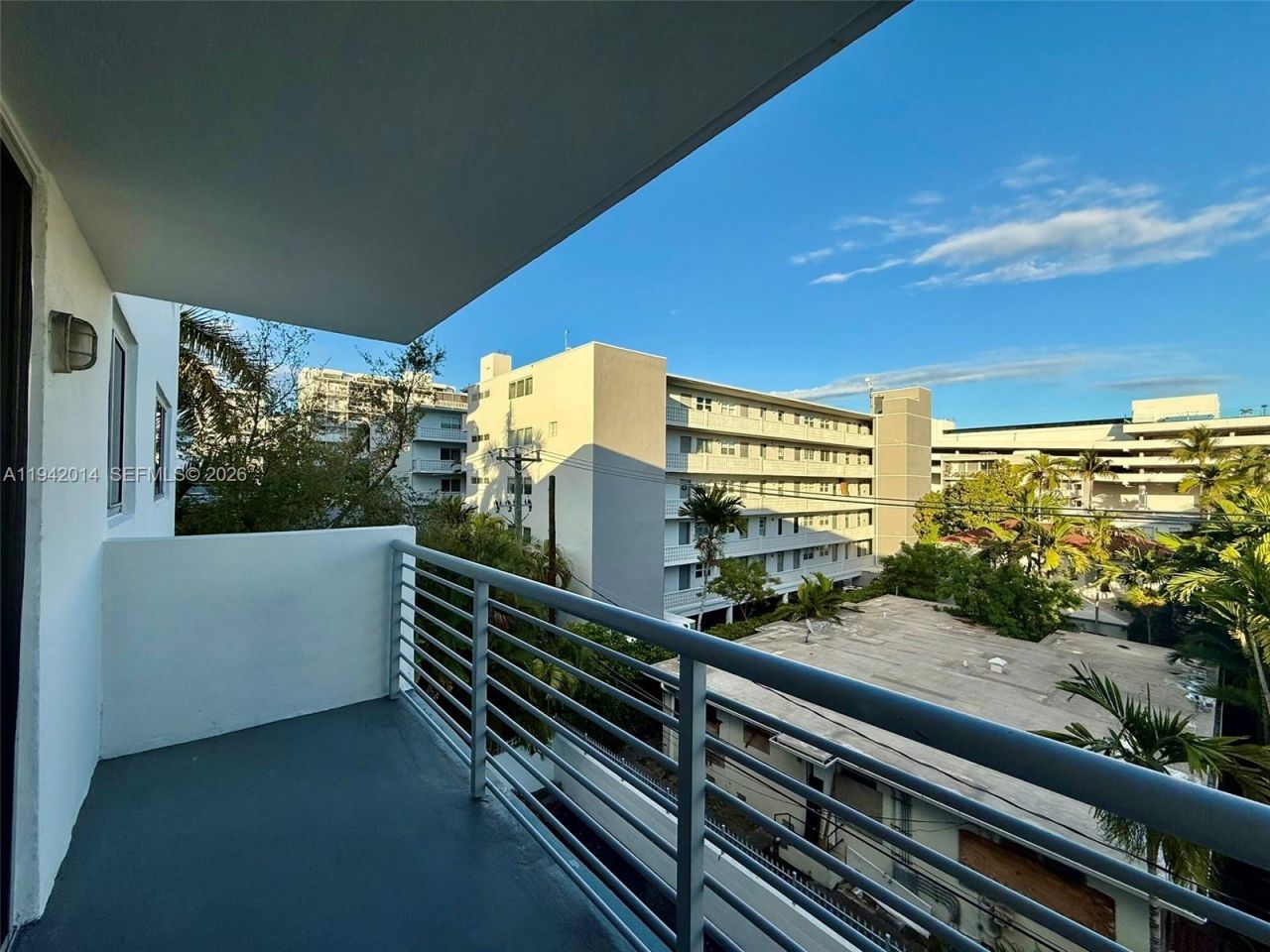 1605 Bay Rd , Unit 407, Miami Beach, FL 33139 Photo