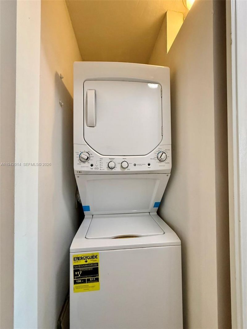 1605 Bay Rd , Unit 407, Miami Beach, FL 33139 Photo