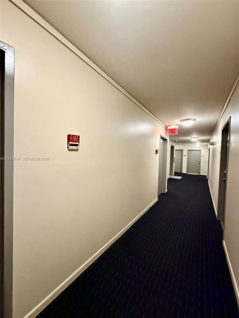 1605 Bay Rd , Unit 407, Miami Beach, FL 33139 Photo