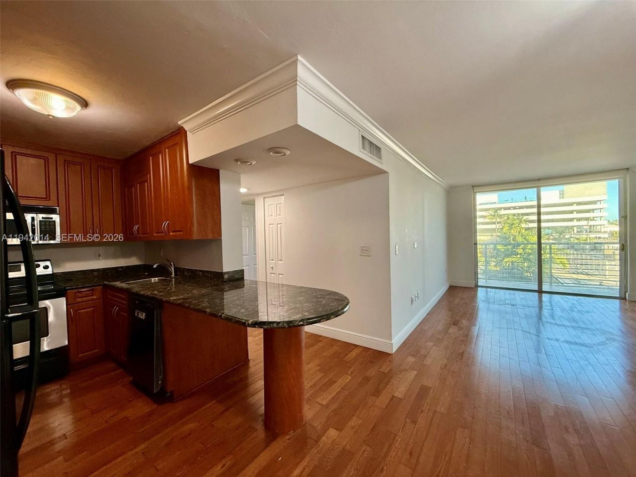 1605 Bay Rd , Unit 407, Miami Beach, FL 33139 Photo