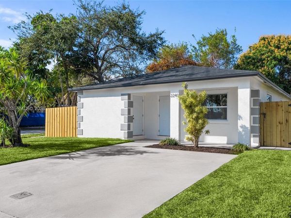 2241 Hope St , Hollywood, FL 33020